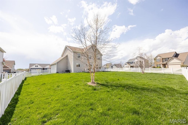 view of yard with a residential view