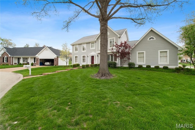 405 Seven Gables Ct, Chesterfield, MO 63017 - view of front facade featuring a front yard