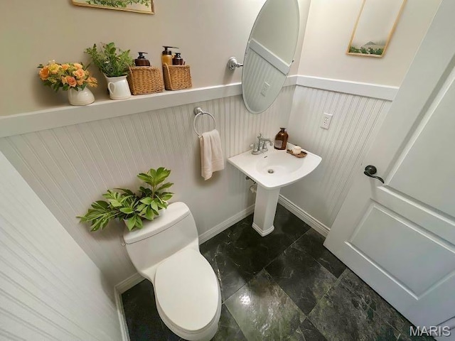 7203 Jakes Pr, Sullivan, MO 63080 - half bathroom featuring toilet