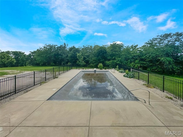 7203 Jakes Pr, Sullivan, MO 63080 - view of pool