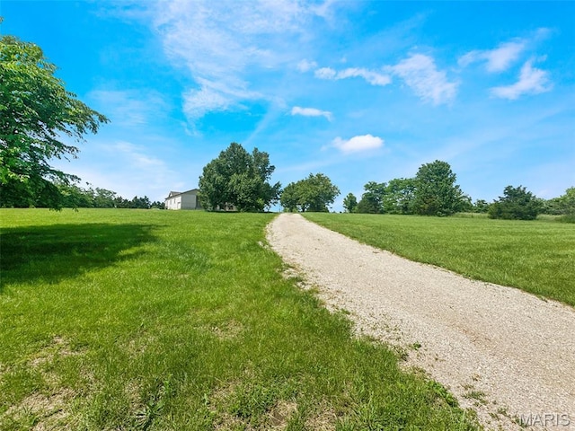 7203 Jakes Pr, Sullivan, MO 63080 - view of dirt / gravel driveway featuring a view of countryside