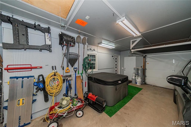 708 E Candy Cane Ln, West Frankfort, IL 62896 - view of garage