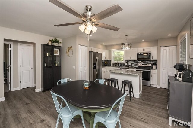 44 Park Charles Blvd N, Saint Peters, MO 63376