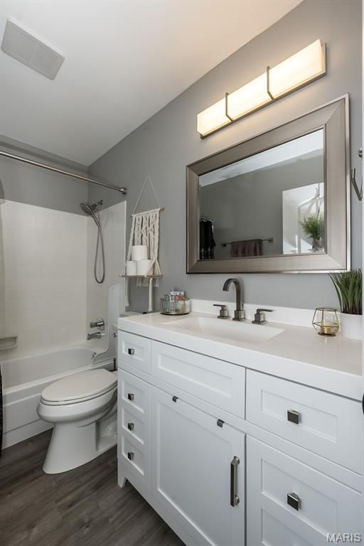 44 Park Charles Blvd N, Saint Peters, MO 63376