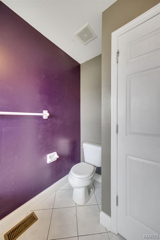 1008 Baypointe Dr, Imperial, MO 63052 - bathroom featuring baseboards and tile patterned floors