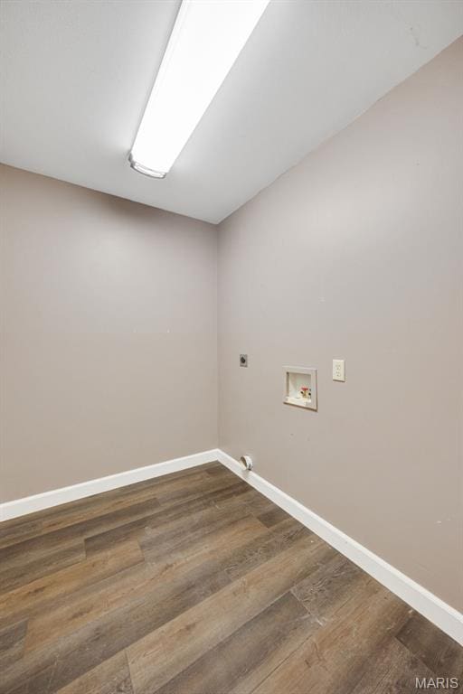 1008 Baypointe Dr, Imperial, MO 63052 - unfurnished room with baseboards and dark wood-style floors