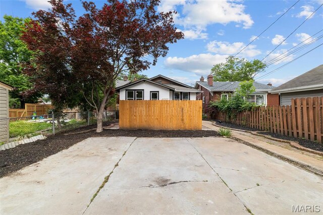 6007 S Kingshighway Blvd S, Saint Louis, MO 63109 - exterior space with a patio area