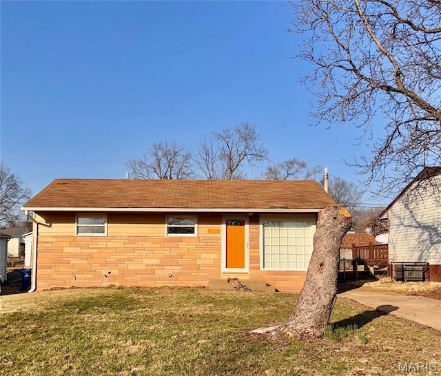 211 Perthshire Rd, Saint Louis, MO 63137 - photo 1
