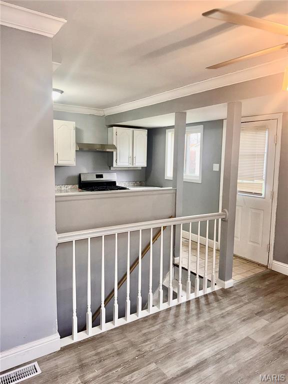 211 Perthshire Rd, Saint Louis, MO 63137 - photo 8