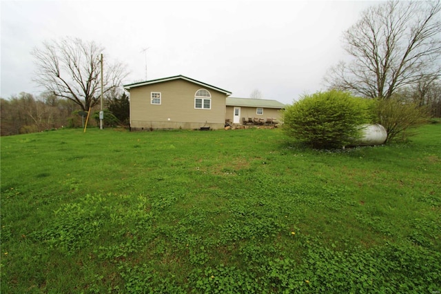 634 Ccam Rose Ln, Perryville, MO 63775 - view of grassy yard