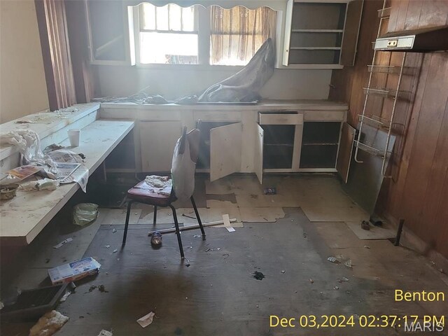 810 Highland St, Benton, IL 62812 - view of miscellaneous room