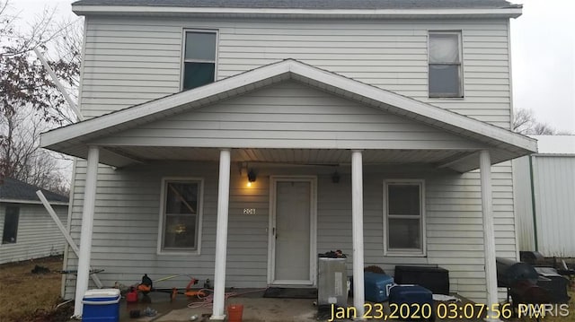 206 N 11th St, Coulterville, IL 62237 - view of front of home featuring a porch