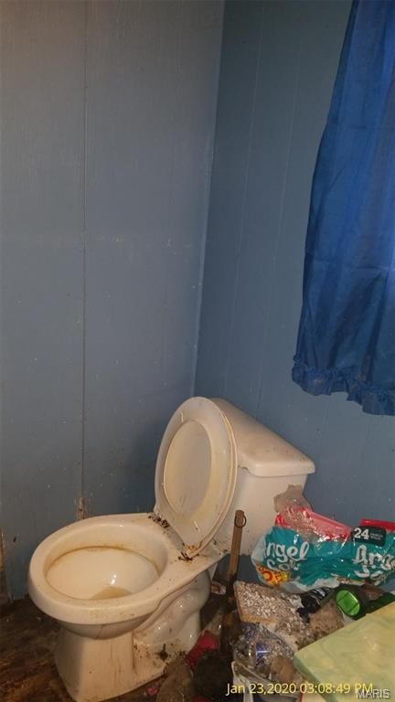 206 N 11th St, Coulterville, IL 62237 - bathroom with toilet