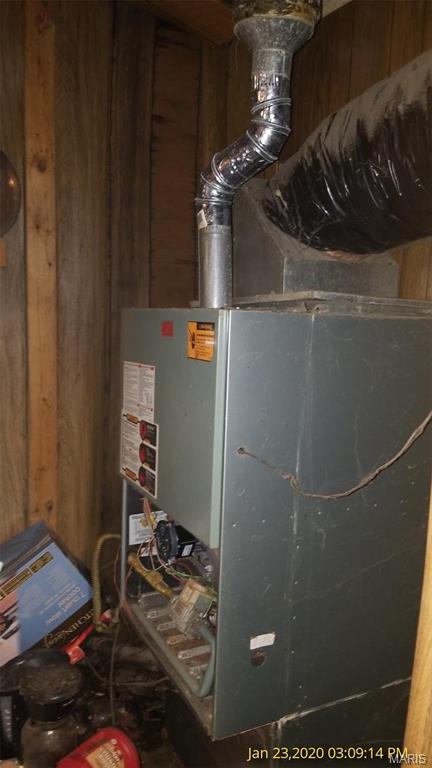 206 N 11th St, Coulterville, IL 62237 - view of utilities