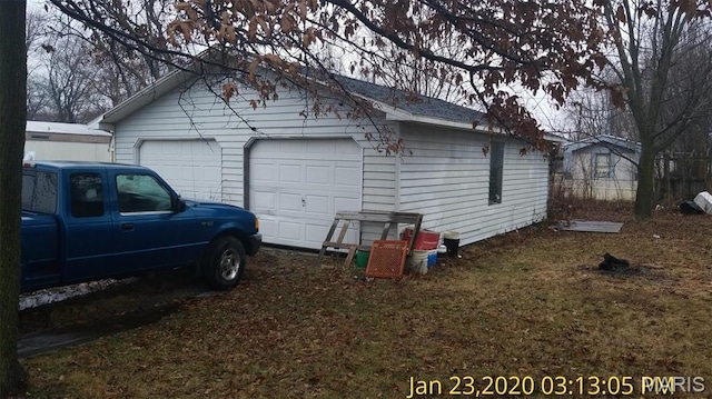 206 N 11th St, Coulterville, IL 62237 - view of garage