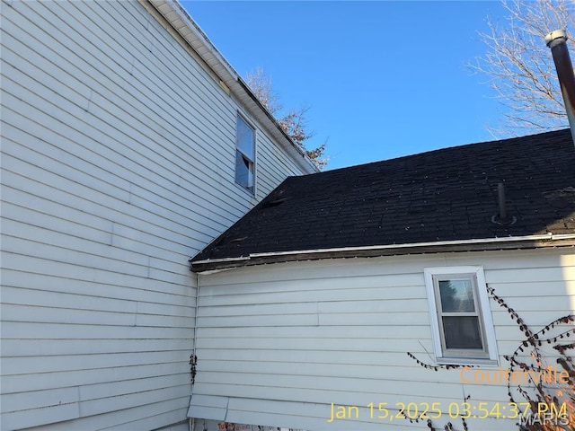 206 N 11th St, Coulterville, IL 62237 - exterior view of roof with shingles