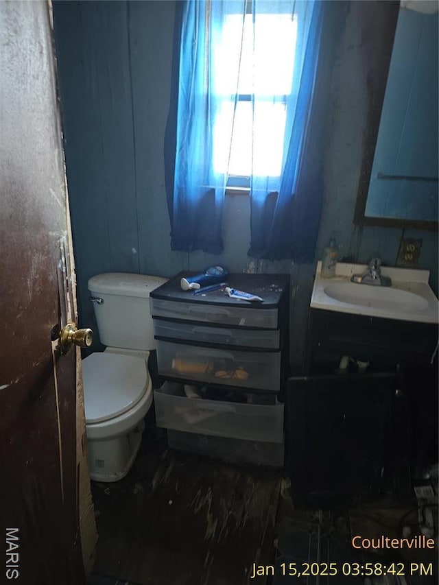 206 N 11th St, Coulterville, IL 62237 - bathroom featuring toilet and vanity