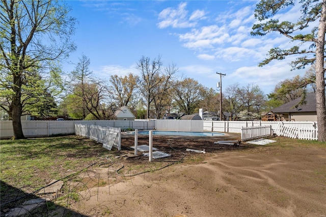 669 Park Ave, Sikeston, MO 63801 - view of fenced backyard