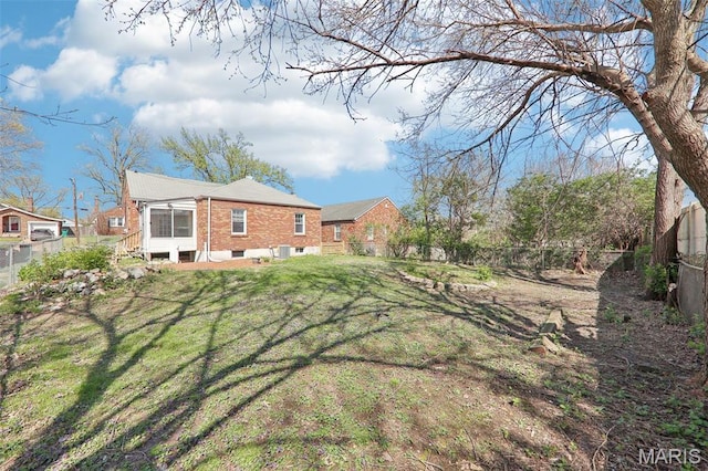 8724 Magdalen Ave, Saint Louis, MO 63144 - view of yard with entry steps