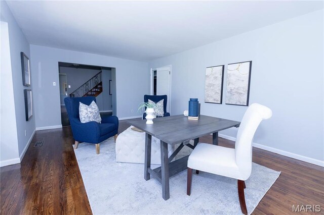 12530 Trammell Ct, Creve Coeur, MO 63141 - office space featuring wood finished floors and baseboards