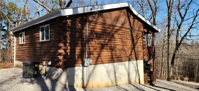 13559 Kitt Park Dr, Saint Genevieve, MO 63670 - view of side of property with log exterior