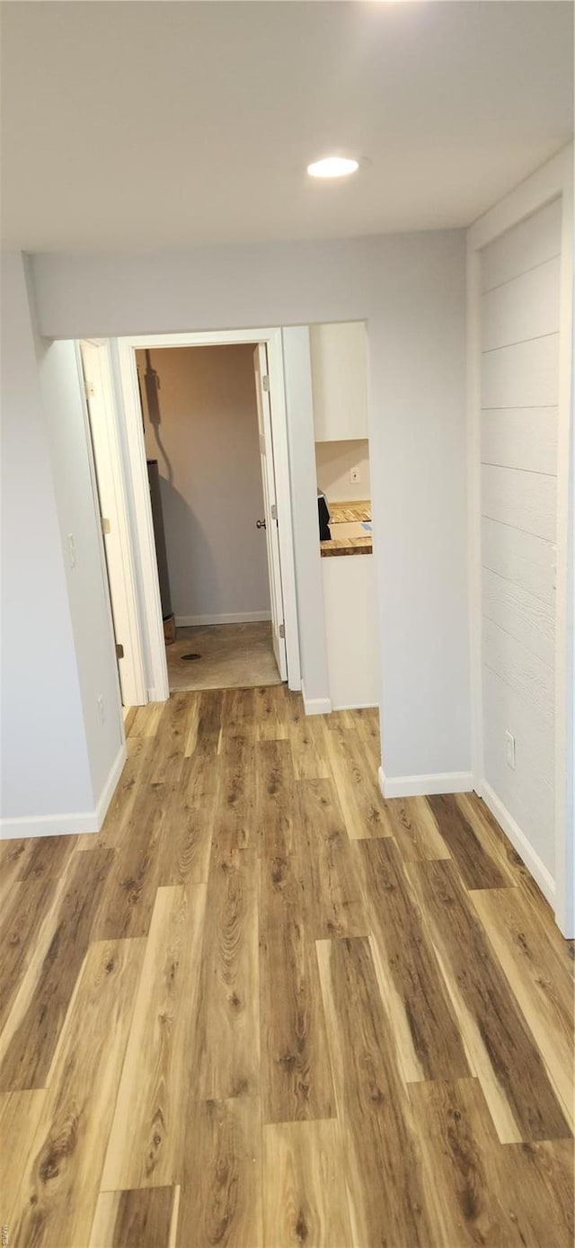 13559 Kitt Park Dr, Saint Genevieve, MO 63670 - corridor featuring light wood-style floors and baseboards