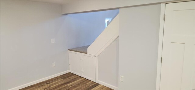 13559 Kitt Park Dr, Saint Genevieve, MO 63670 - detailed view of wood finished floors and baseboards