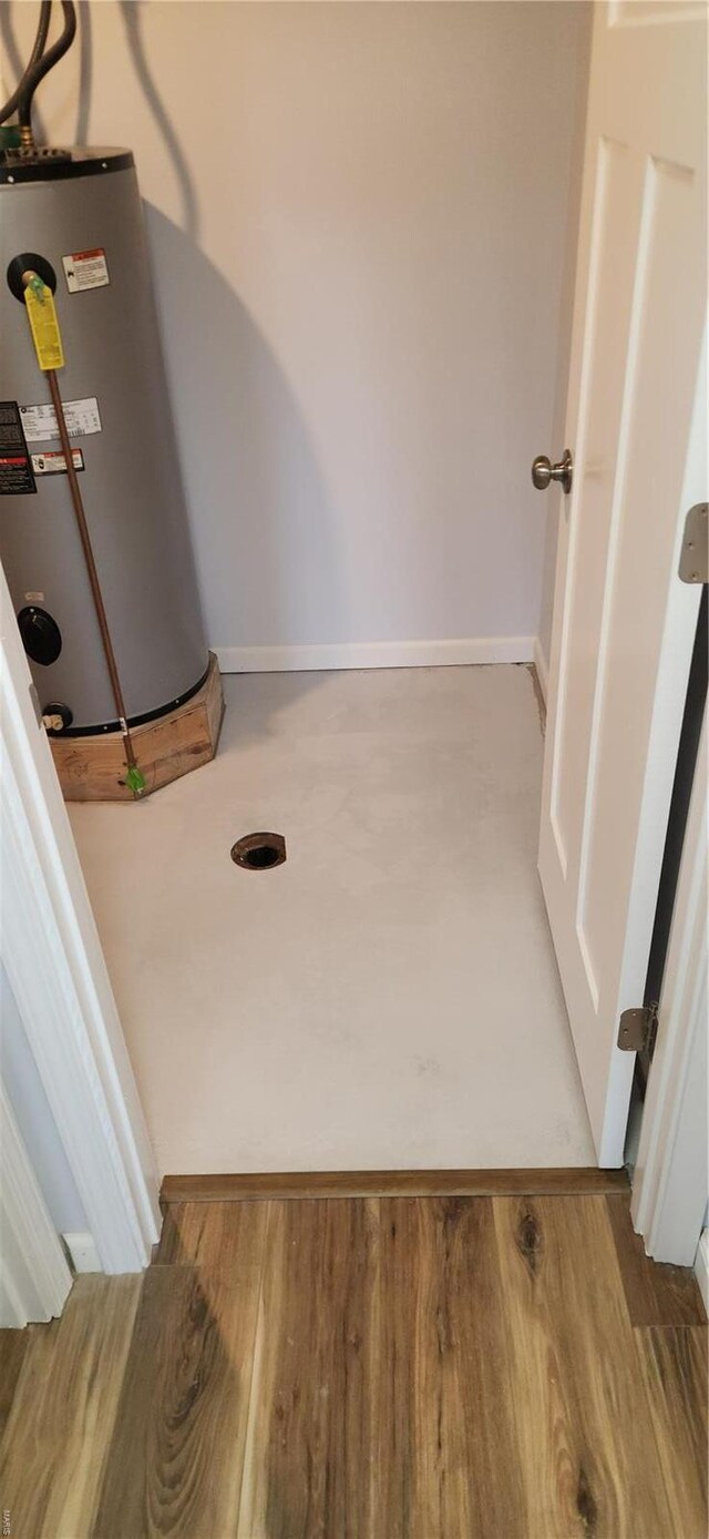 13559 Kitt Park Dr, Saint Genevieve, MO 63670 - utilities featuring water heater