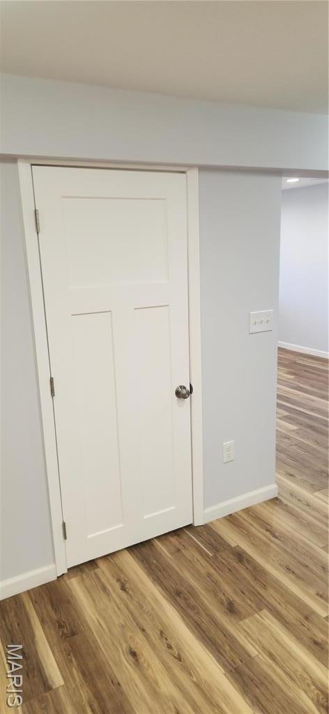 13559 Kitt Park Dr, Saint Genevieve, MO 63670 - detailed view of wood finished floors and baseboards