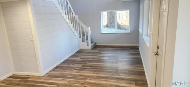 13559 Kitt Park Dr, Saint Genevieve, MO 63670 - foyer entrance featuring stairway and dark wood finished floors