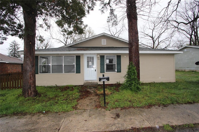 116 Twin St, Bonne Terre, MO 63628 - view of front of home featuring fence and a shingled roof