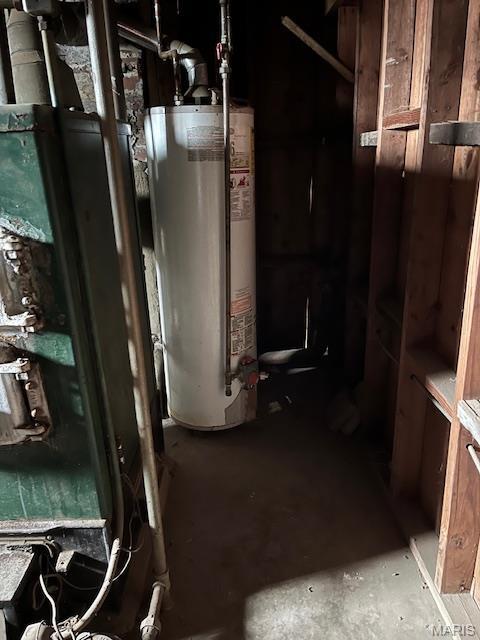 2412 Switzer, Saint Louis, MO 63136 - utilities featuring gas water heater
