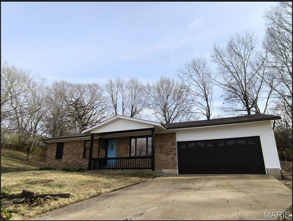 2745 Cathy Ann Dr, High Ridge, MO 63049 - photo 1