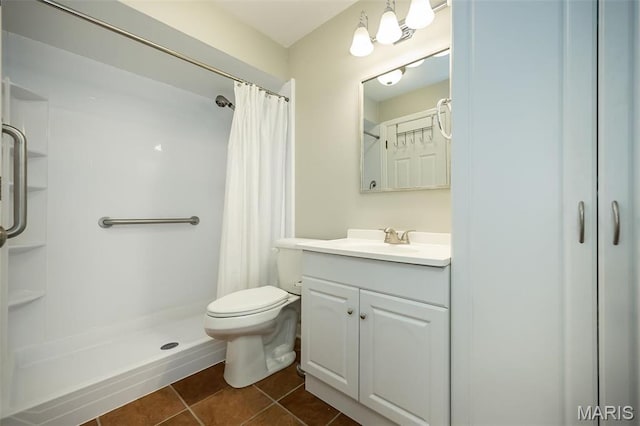 711 Lofty Point Dr Unit B, Ballwin, MO 63021 - full bathroom featuring tile patterned flooring, a shower with curtain, toilet, and vanity