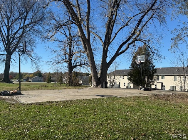 view of grassy yard
