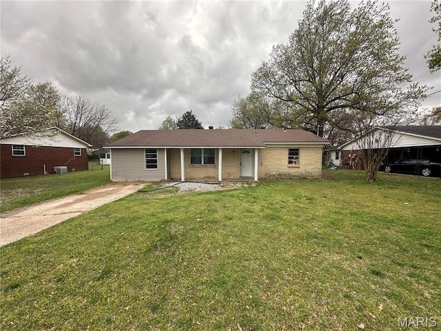 1911 Lynndale St, Kennett, MO 63857 - photo 1