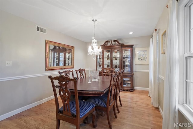 827 Yosemite Dr, Saint Louis, MO 63122 - dining room featuring light wood finished floors, a chandelier, baseboards, and recessed lighting