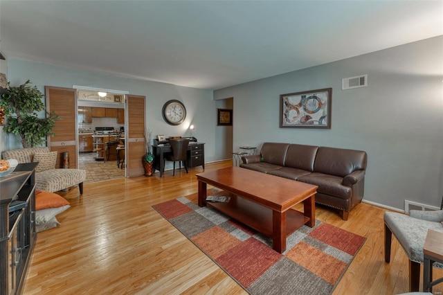 7249 Pasadena Blvd, Pasadena Hills, MO 63121 - photo 3