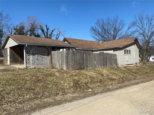 519 Albert St, Fredericktown, MO 63645 - view of side of property featuring fence