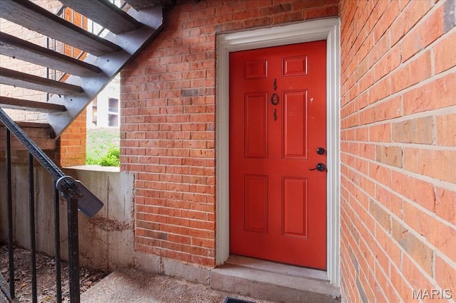 2014 Greenglen Dr Unit 101, Saint Louis, MO 63122 - doorway to property featuring brick siding