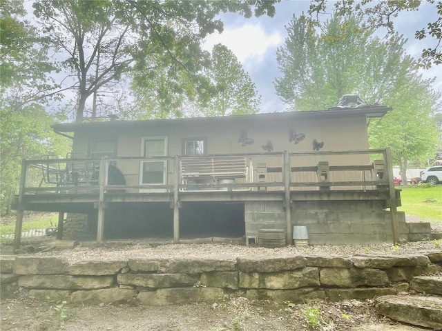 6405 Robin Ln, French Village, MO 63036 - back of property with a wooden deck