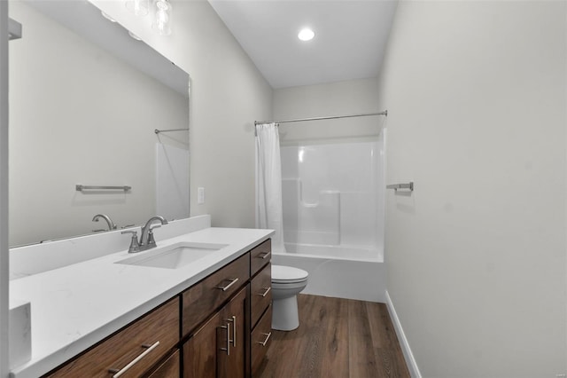 16 Creekside Way, Cape Girardeau, MO 63701 - full bath featuring wood finished floors, toilet, vanity, shower / bath combination with curtain, and baseboards