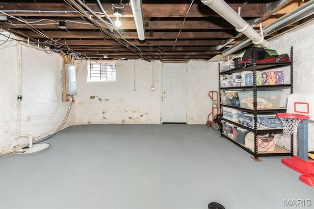 2712 Potomac St, Saint Louis, MO 63118 - basement with electric panel
