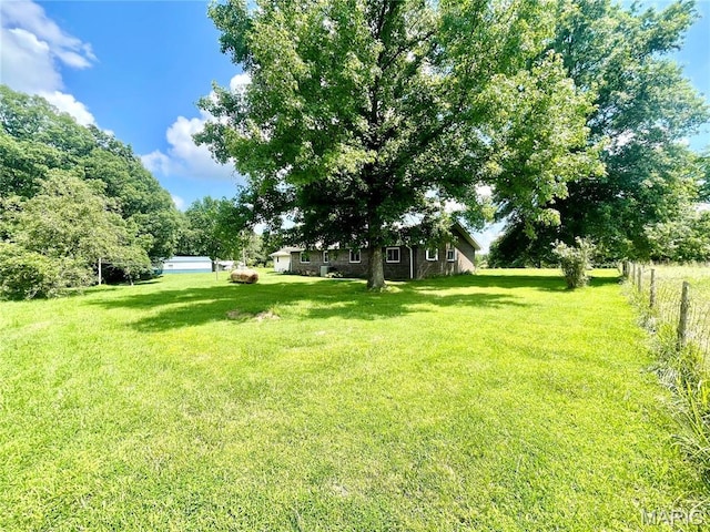 5815 Robin Ln, Troy, MO 63379 - view of yard
