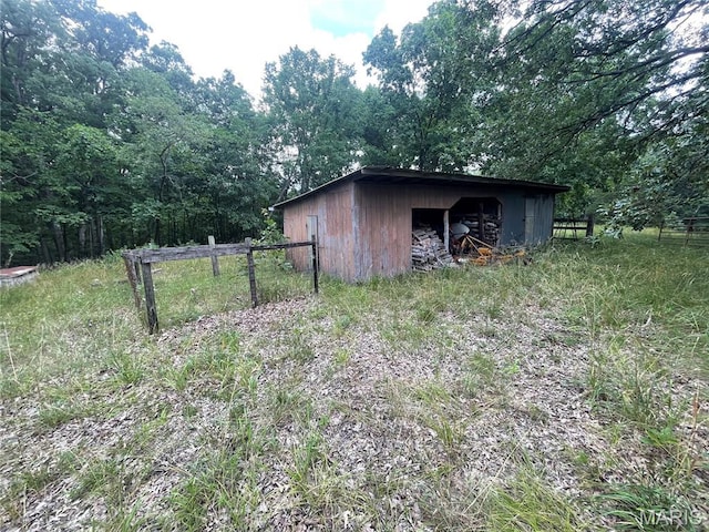 5815 Robin Ln, Troy, MO 63379 - view of pole building with a view of trees
