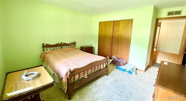 5815 Robin Ln, Troy, MO 63379 - bedroom with light carpet and a closet