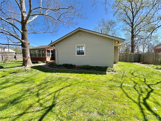 1101 S Mildred Blvd, Salem, MO 65560 - rear view of house with a sunroom