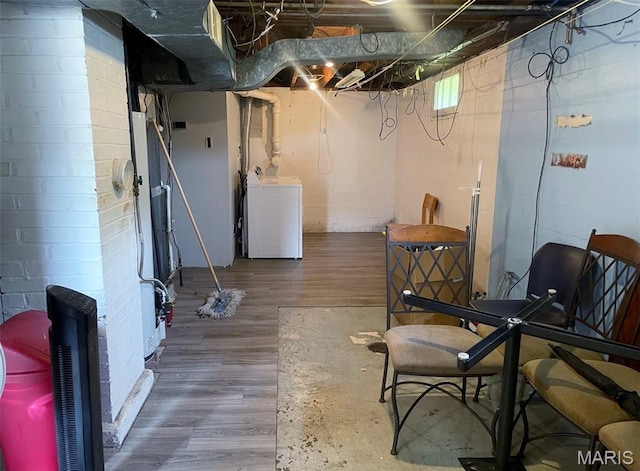 109 N Oak St, Rolla, MO 65401 - unfinished below grade area with wood finished floors