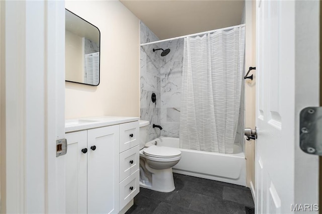2938 Oregon Ave, Granite City, IL 62040 - bathroom with vanity and shower / tub combo with curtain