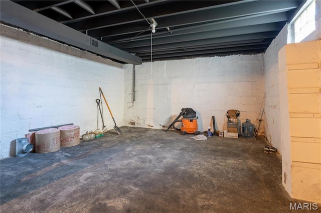 2938 Oregon Ave, Granite City, IL 62040 - unfinished below grade area with concrete block wall